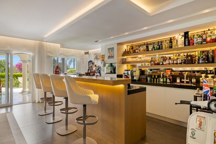 Image No.6-6 Bed Villa for sale