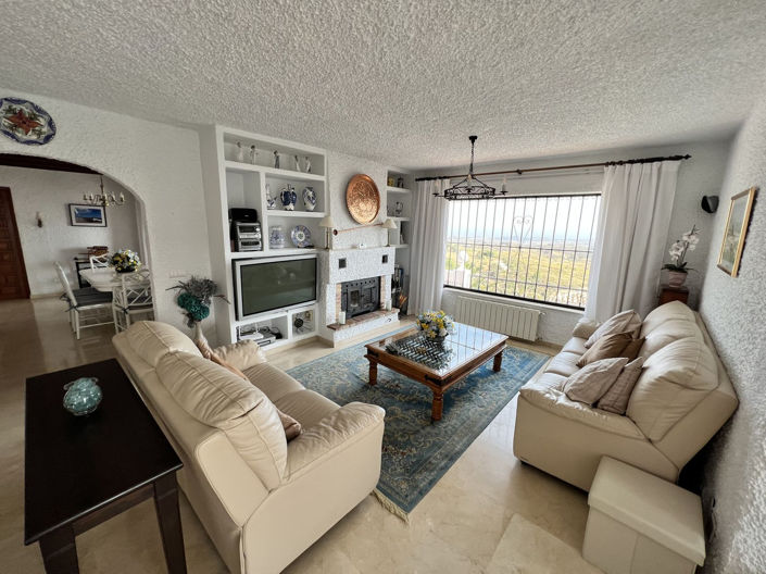 Image No.10-4 Bed Villa for sale