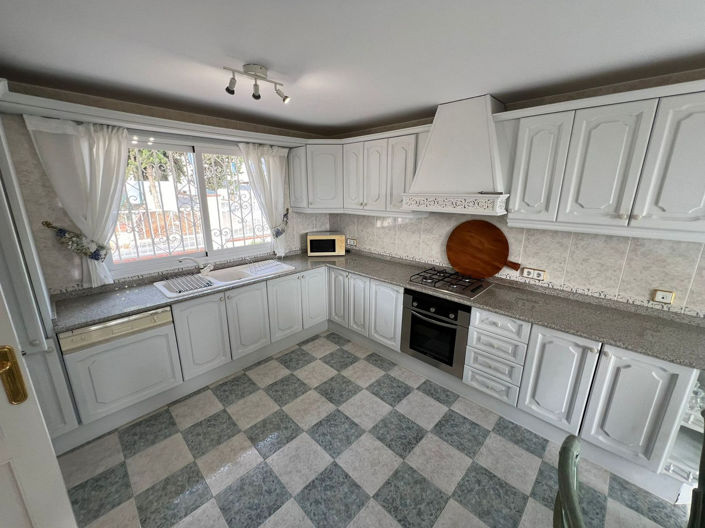 Image No.9-4 Bed Villa for sale