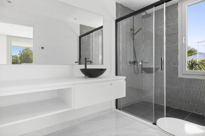 Image No.28-5 Bed Villa for sale