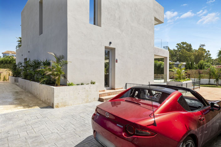 Image No.32-5 Bed Villa for sale