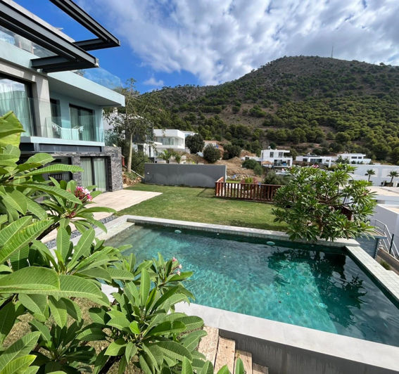 Image No.4-4 Bed Villa for sale