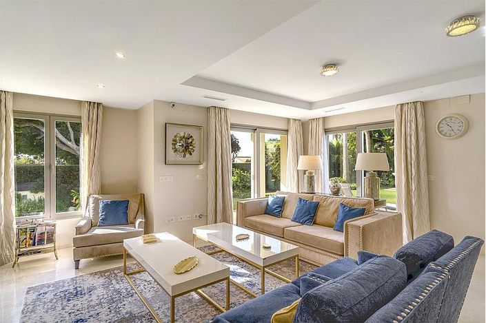 Image No.5-5 Bed Villa for sale