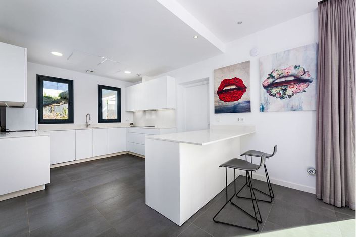 Image No.7-4 Bed Villa for sale