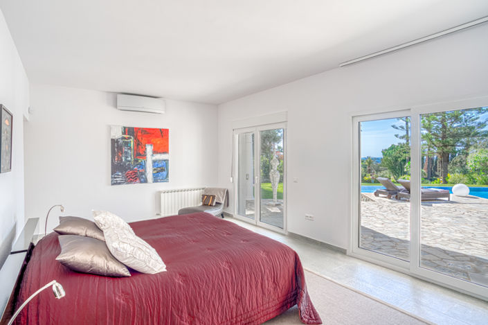 Image No.10-4 Bed Villa for sale