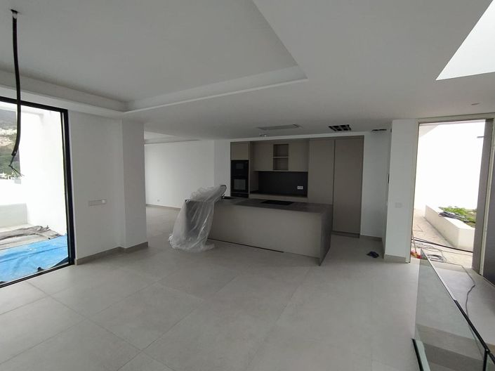 Image No.6-4 Bed Villa for sale