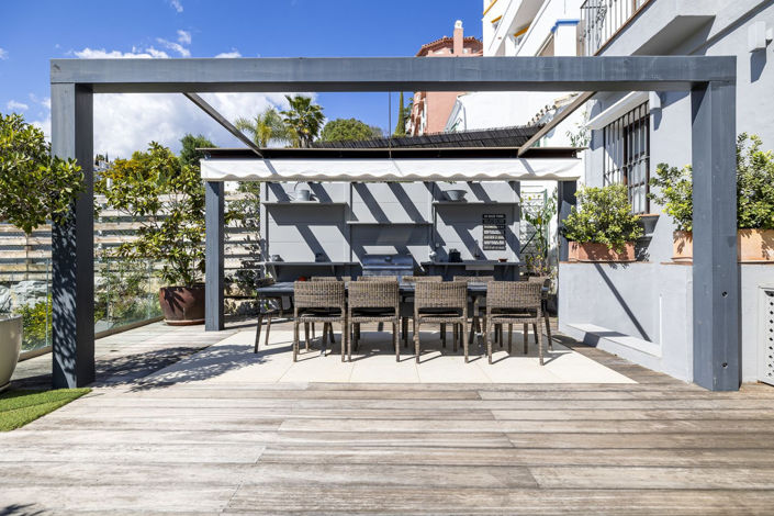 Image No.22-5 Bed Townhouse for sale