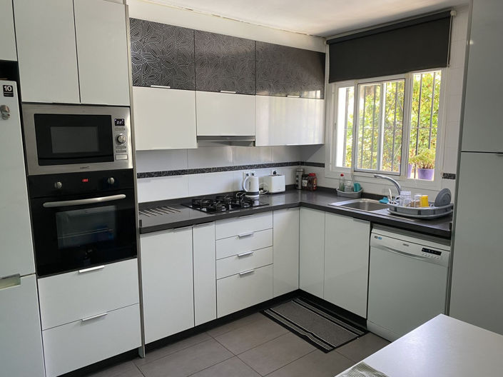 Image No.7-3 Bed Townhouse for sale