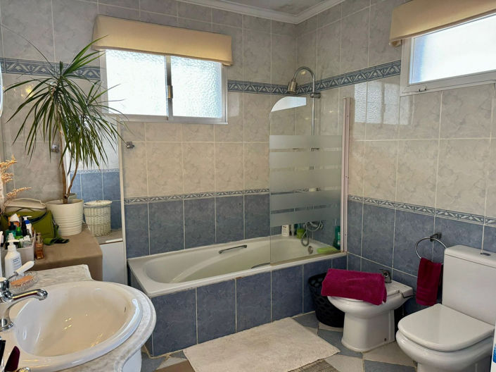 Image No.13-5 Bed Villa for sale