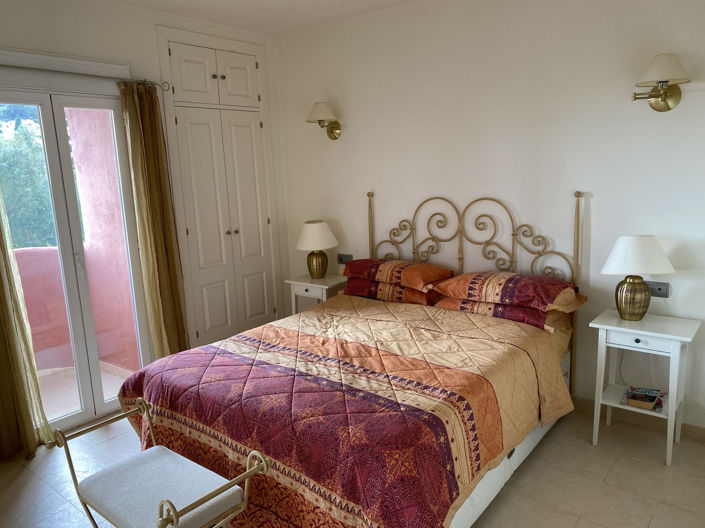 Image No.15-3 Bed Apartment for sale