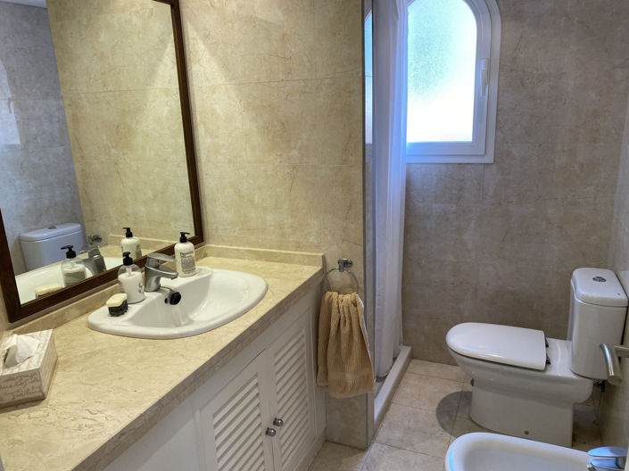 Image No.24-3 Bed Apartment for sale