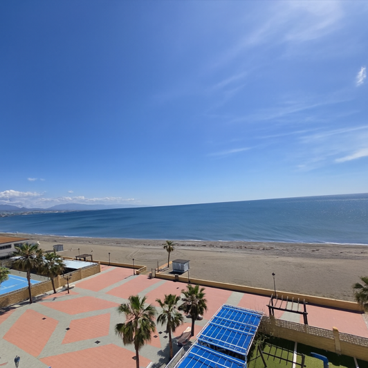 Image No.10-2 Bed Property for sale