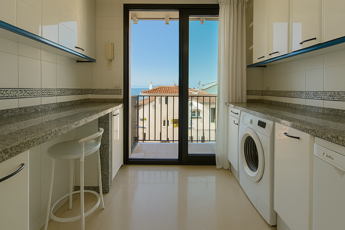 Image No.9-4 Bed Property for sale