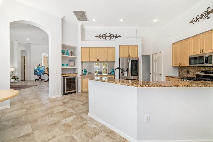 Image No.36-4 Bed House for sale