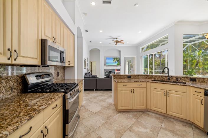 Image No.39-4 Bed House for sale