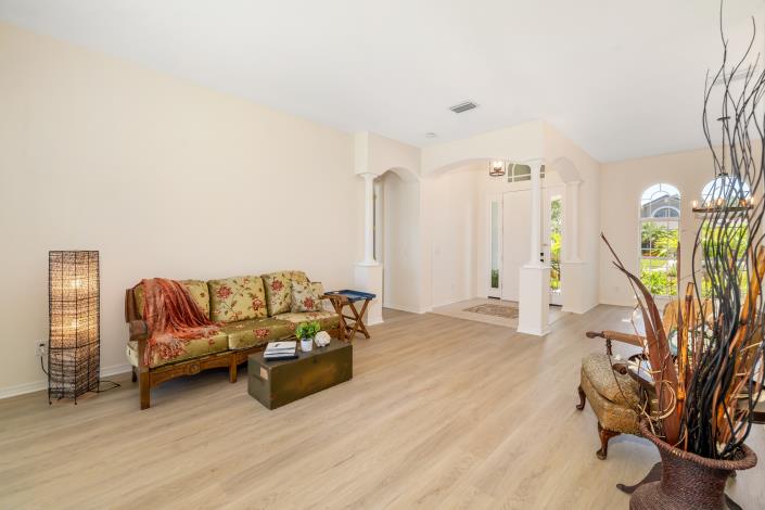 Image No.34-4 Bed House for sale