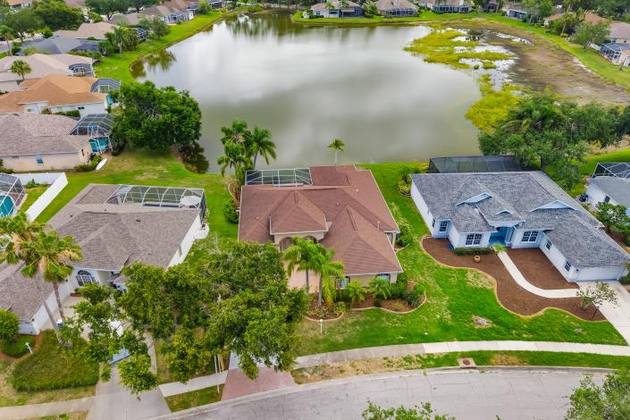 Image No.10-4 Bed House for sale