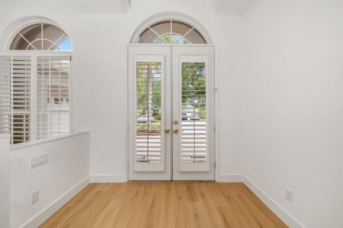 Image No.29-4 Bed House for sale