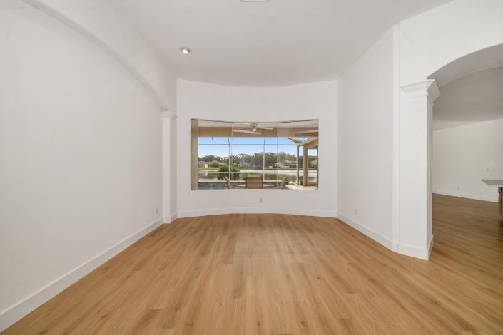 Image No.32-4 Bed House for sale