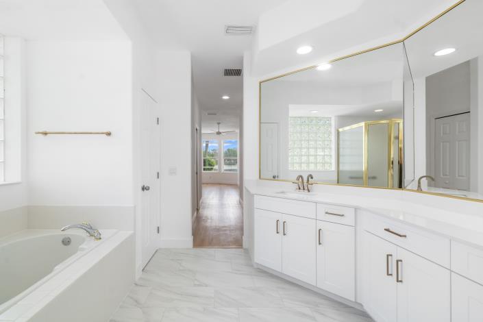 Image No.38-4 Bed House for sale