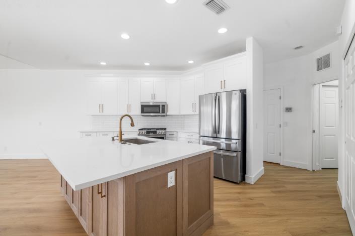 Image No.46-4 Bed House for sale