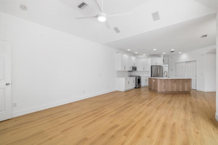 Image No.51-4 Bed House for sale