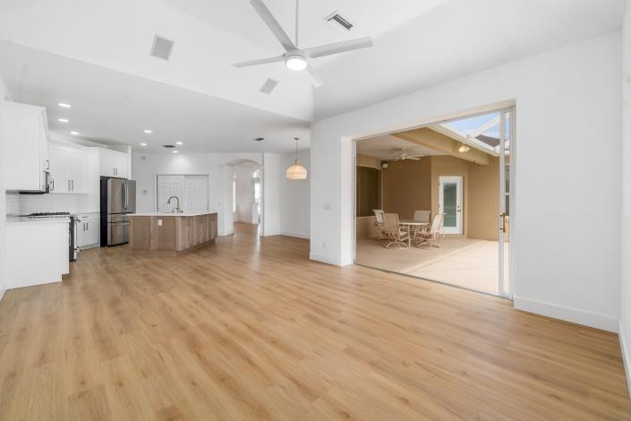 Image No.52-4 Bed House for sale