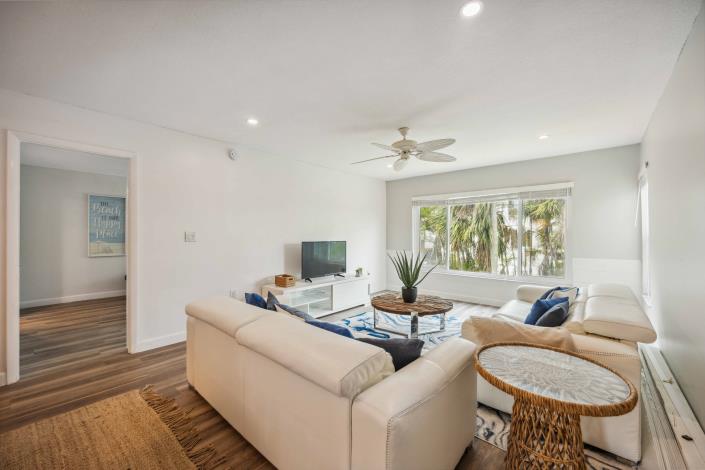 Image No.4-2 Bed Condo for sale