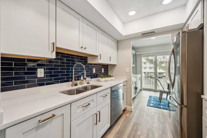 Image No.21-2 Bed Condo for sale