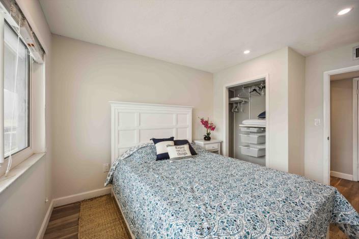 Image No.29-2 Bed Condo for sale