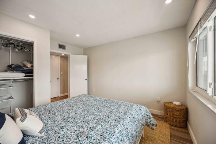 Image No.30-2 Bed Condo for sale