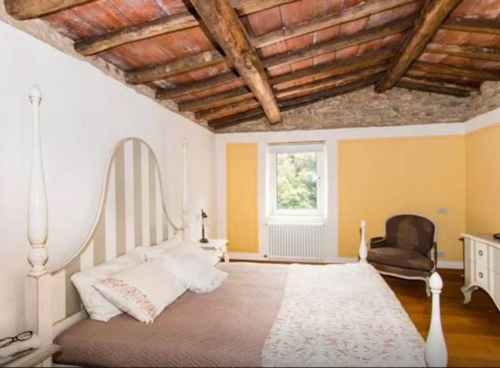 Image No.10-3 Bed House for sale