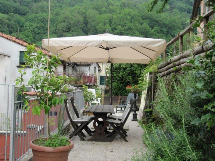 Image No.2-5 Bed House for sale