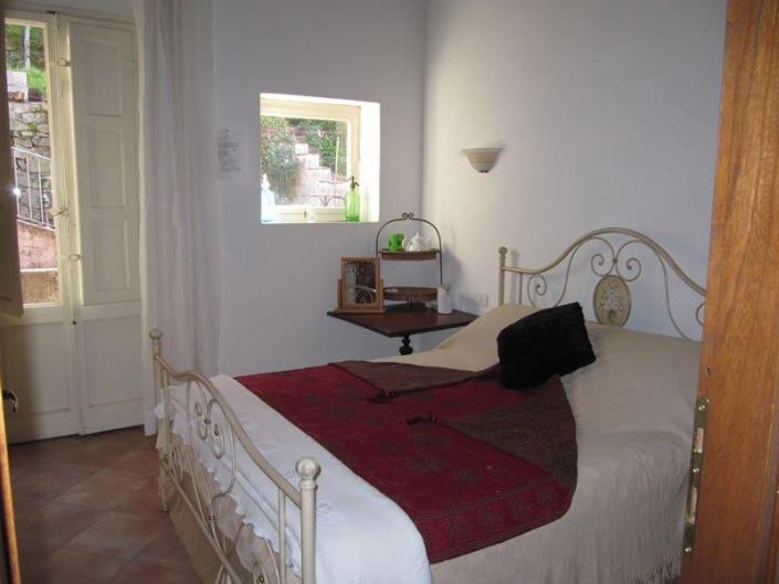 Image No.24-5 Bed House for sale