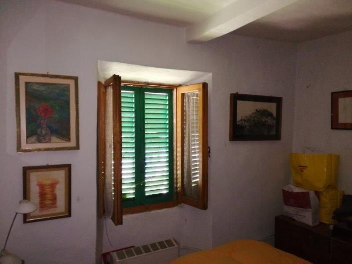 Image No.18-3 Bed House for sale