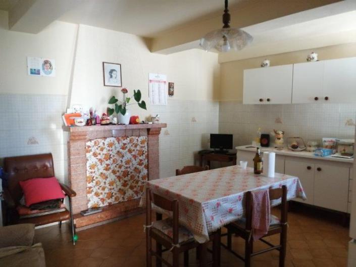 Image No.4-6 Bed House for sale