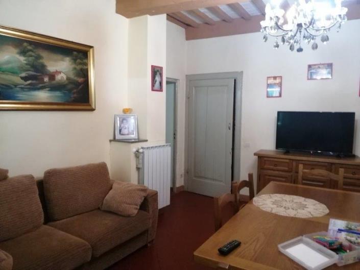 Image No.8-6 Bed House for sale