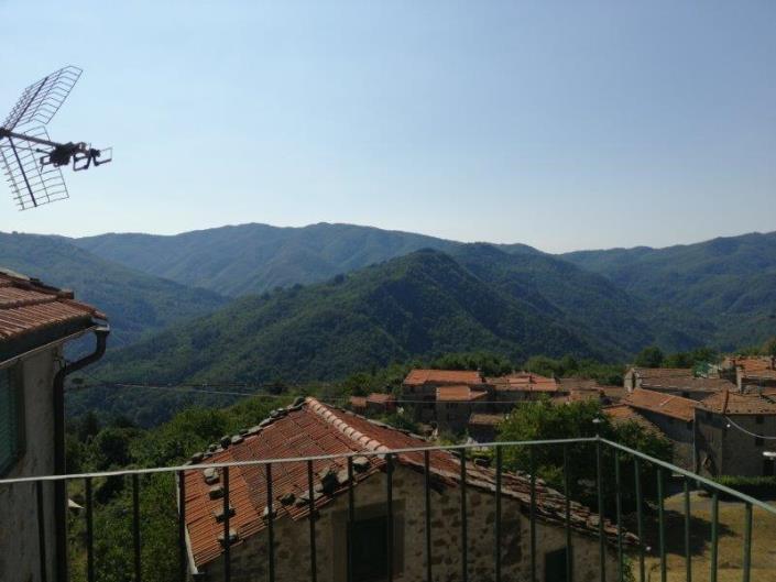 Image No.15-6 Bed House for sale