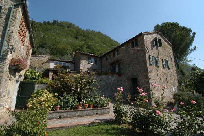 Image No.2-6 Bed Country Property for sale