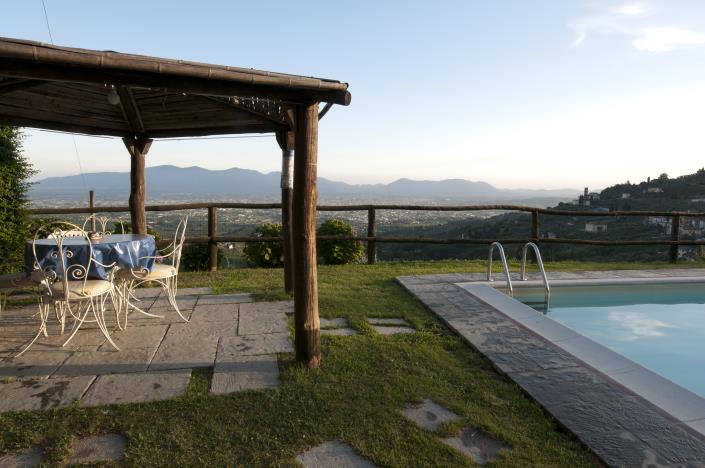 Image No.8-6 Bed Country Property for sale