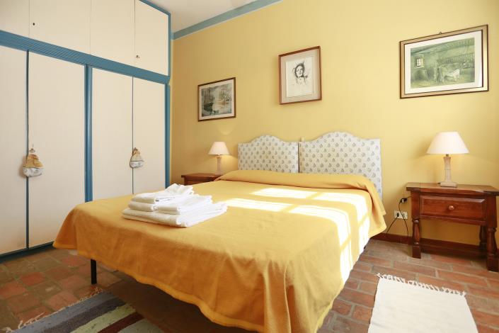 Image No.17-6 Bed Country Property for sale