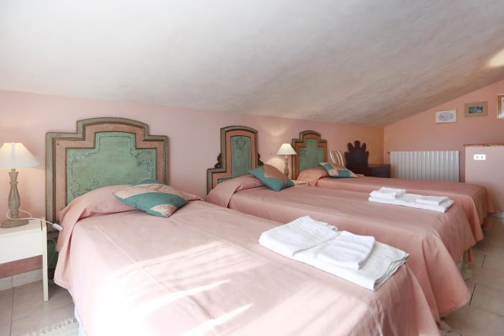 Image No.19-6 Bed Country Property for sale