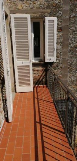 Image No.10-3 Bed House for sale