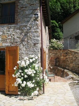 Image No.10-3 Bed House for sale