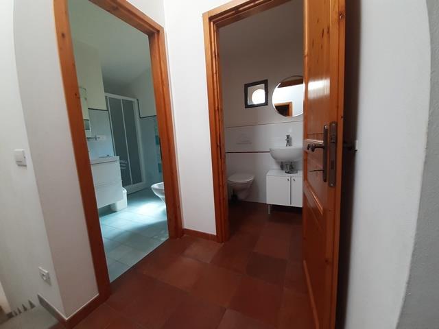 Image No.21-3 Bed House for sale