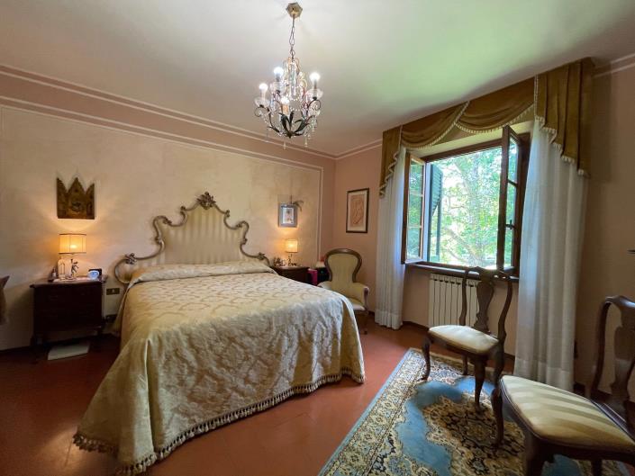 Image No.17-7 Bed Villa for sale