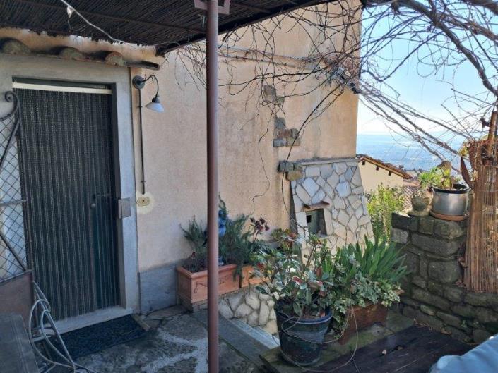 Image No.21-2 Bed Apartment for sale