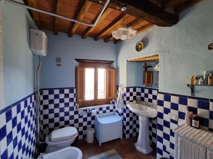 Image No.28-3 Bed House for sale