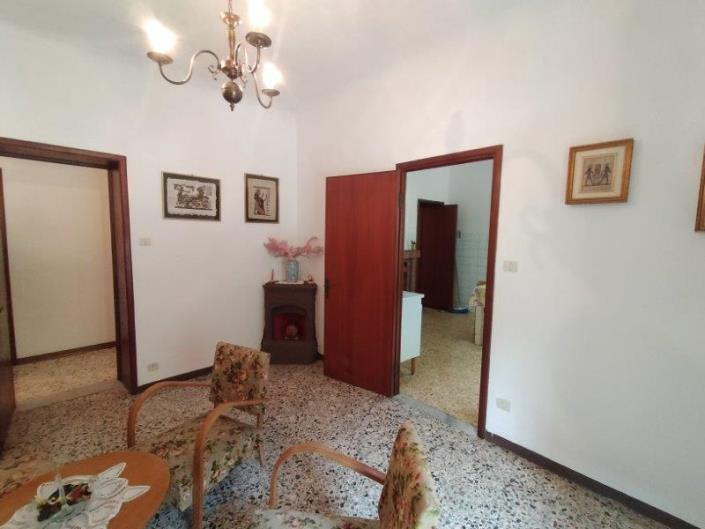 Image No.22-4 Bed Apartment for sale