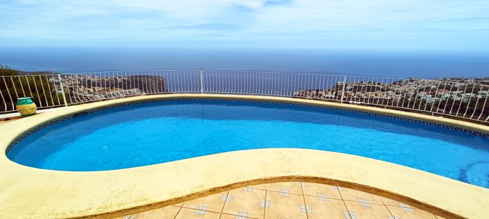 Image No.5-3 Bed Villa for sale